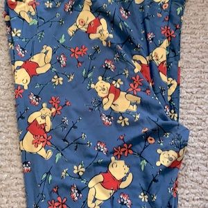 LuLaRoe Disney Leggings size TC2